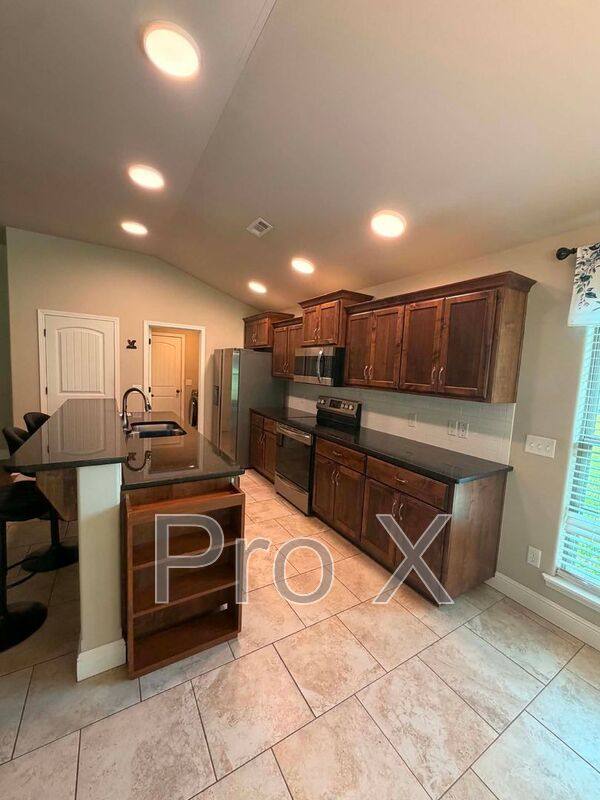 House for rent at 1104 Lakeview Dr, Webb City, MO 64870