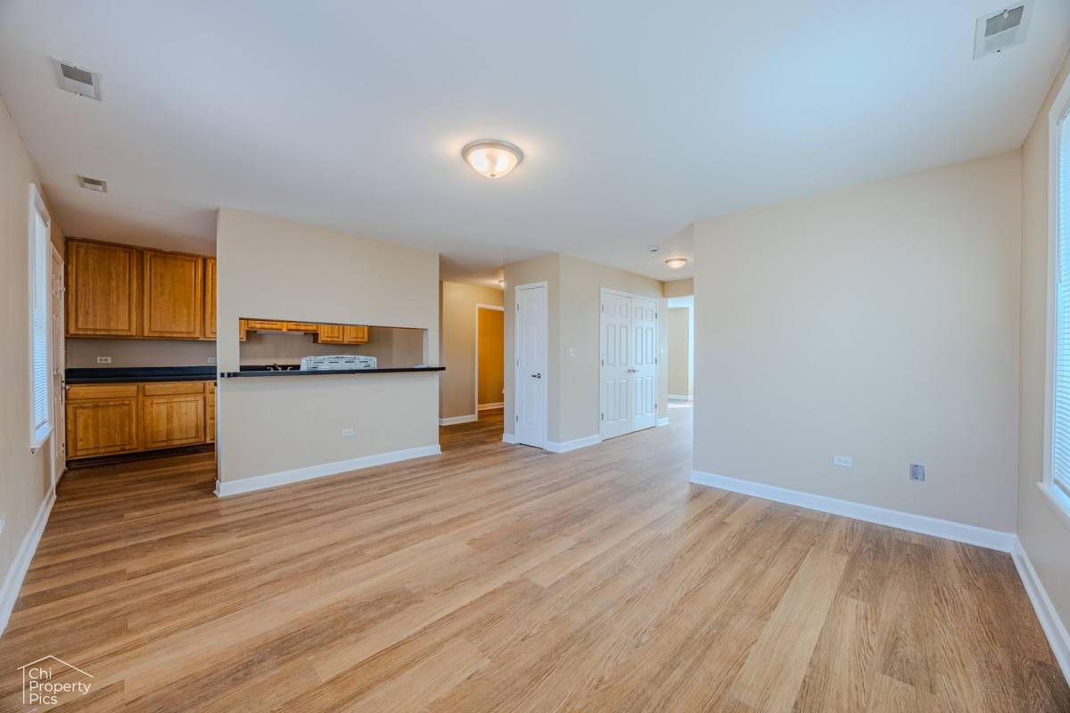Apartment for rent at 711 S Independence Blvd, Chicago, IL 60624