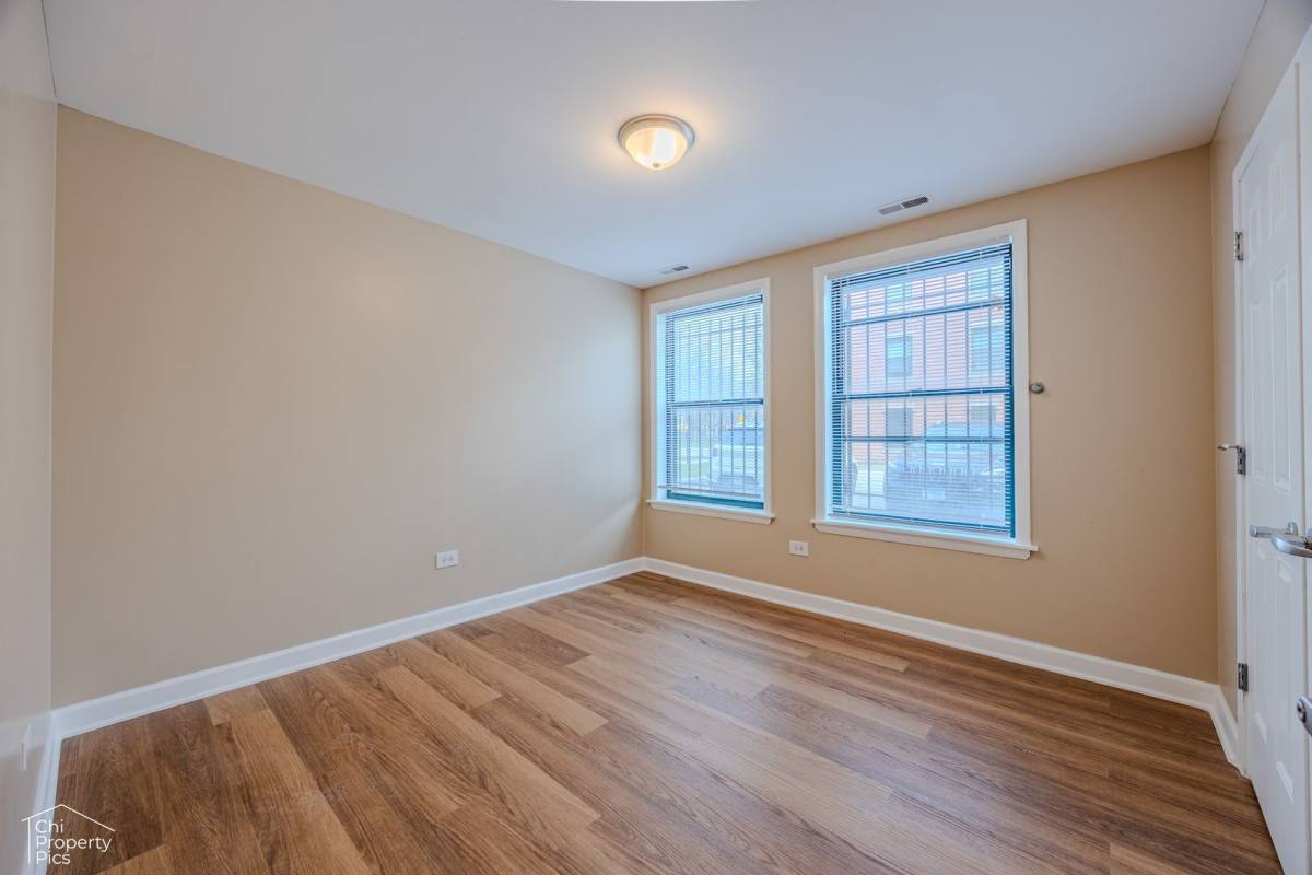 Apartment for rent at 711 S Independence Blvd, Chicago, IL 60624