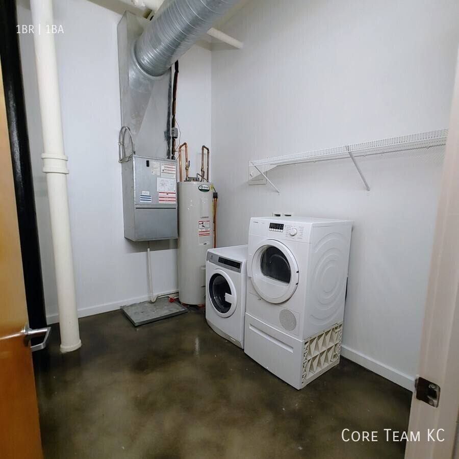 Apartment for rent at 204 Walnut St, Kansas City, MO 64106