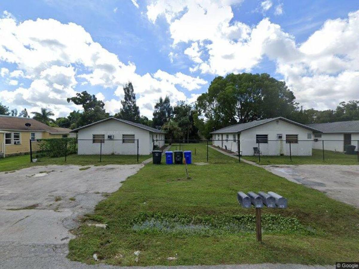 House for rent at 3920 Lora St, Fort Myers, FL 33916