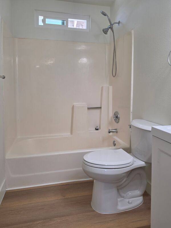 Apartment for rent at 1980 Anaheim Ave #B, Costa Mesa, CA 92627
