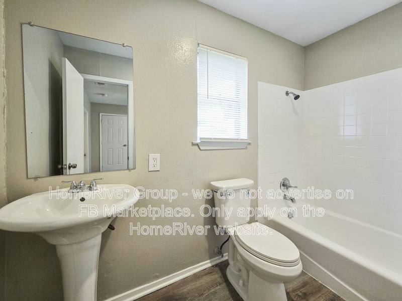 House for rent at 601 Brookfield Dr, Hurst, TX 76053