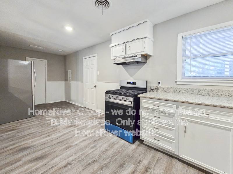 House for rent at 601 Brookfield Dr, Hurst, TX 76053