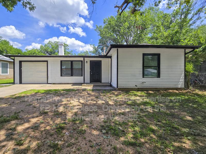 House for rent at 601 Brookfield Dr, Hurst, TX 76053