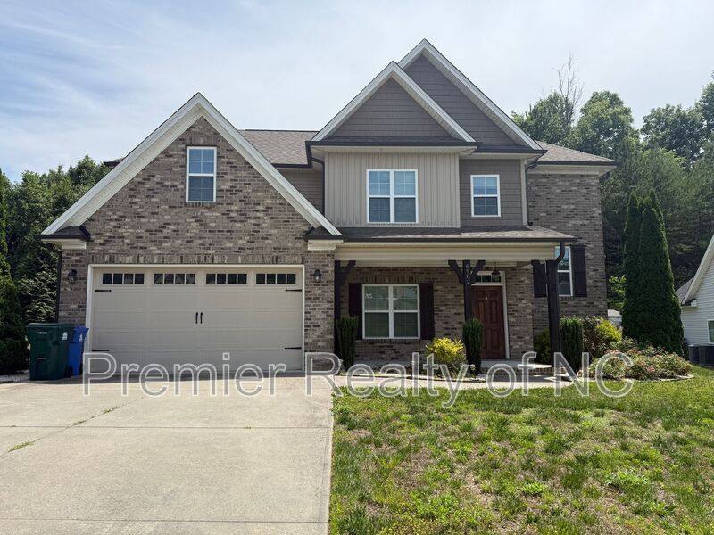 House for rent at 6982 Orchard Path Dr, Clemmons, NC 27012