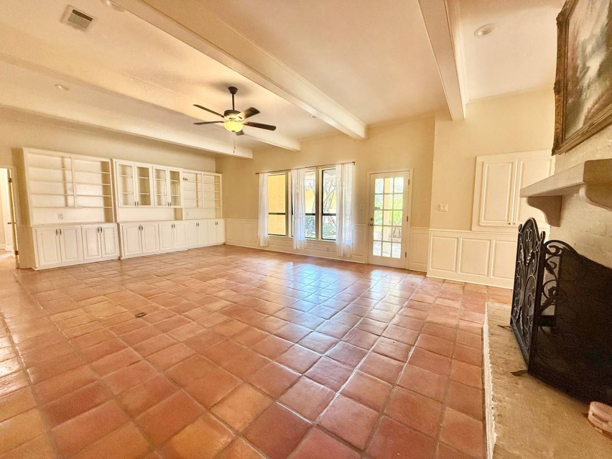 House for rent at 621 W Woodruff Dr, Baton Rouge, LA 70808