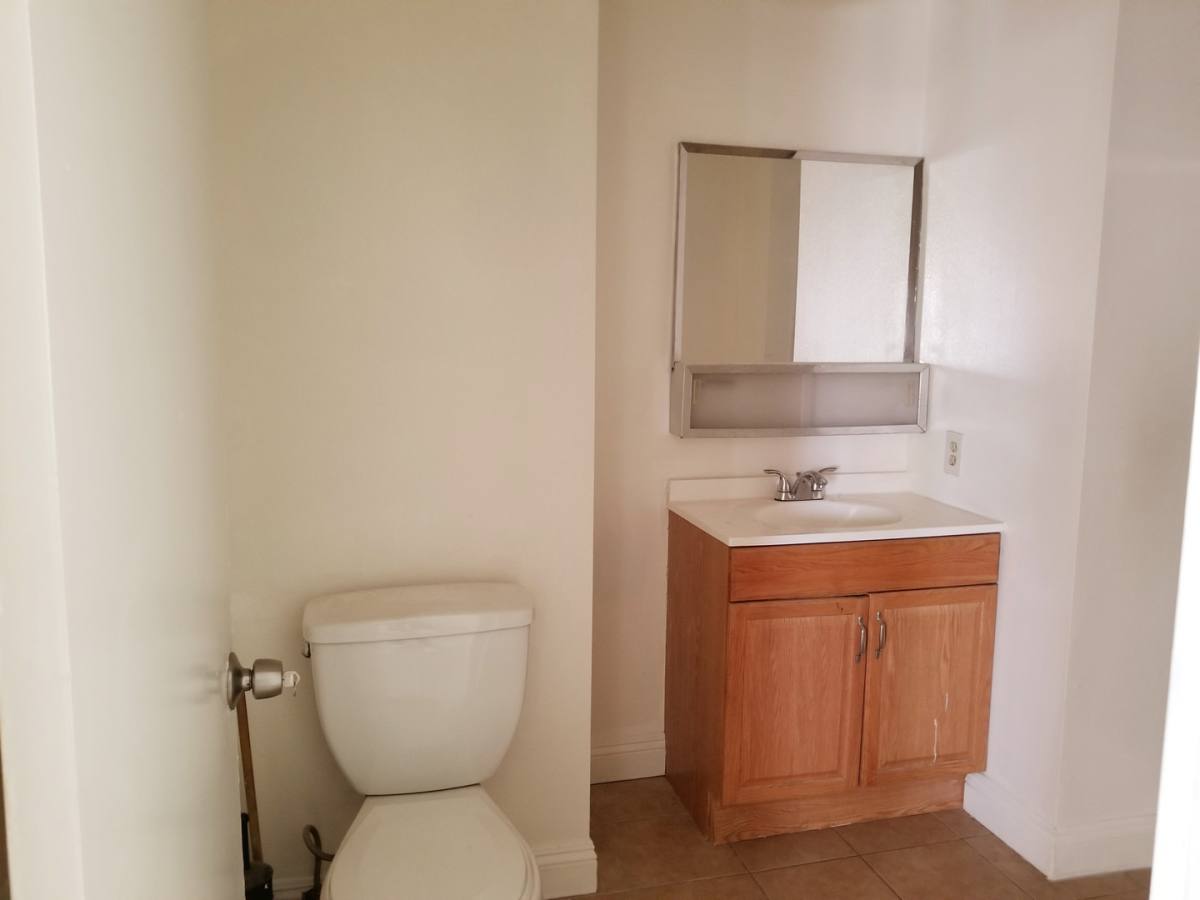 Townhouse for rent at 707 W Newgrove St, Lancaster, CA 93534