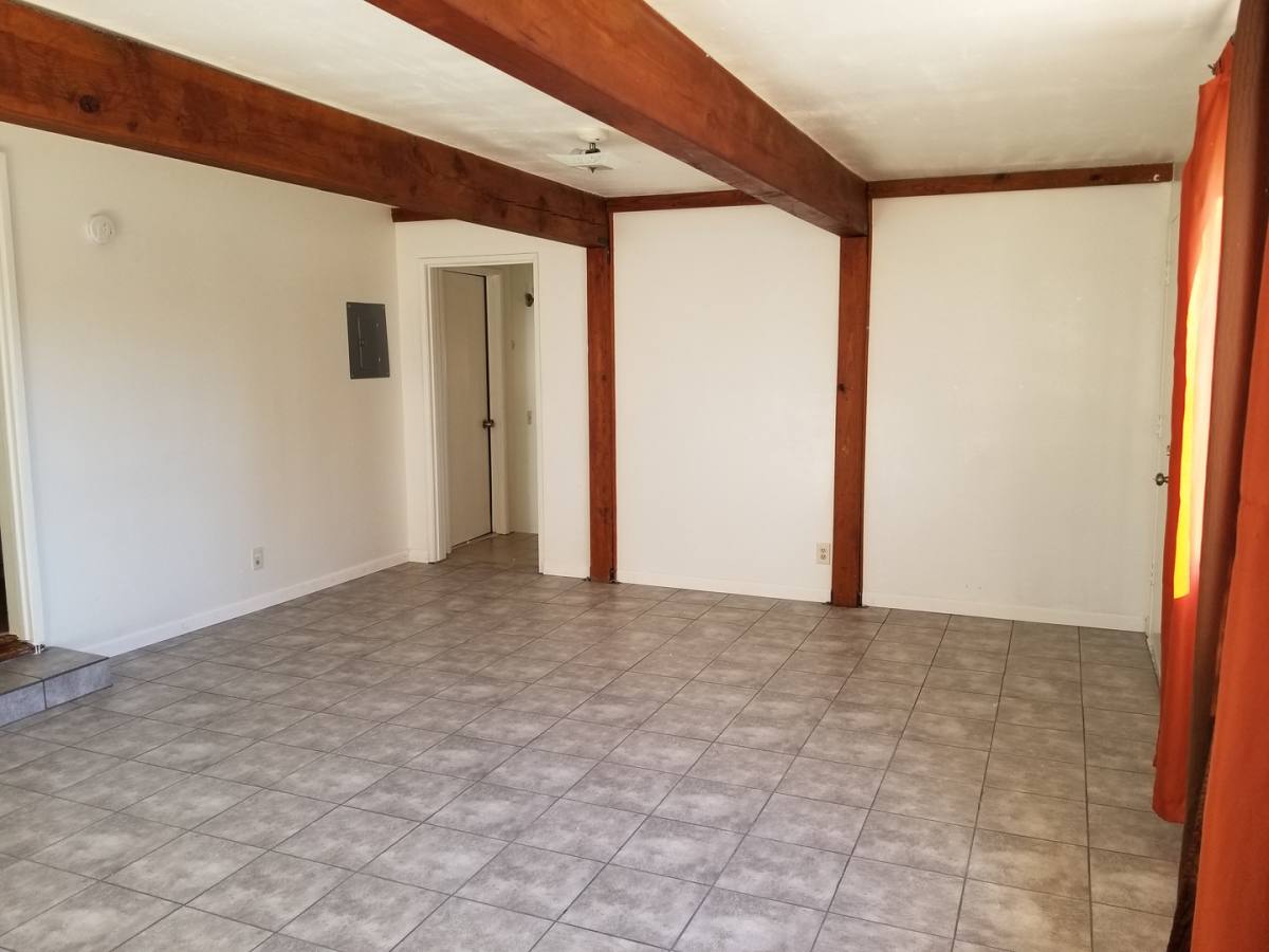 Townhouse for rent at 707 W Newgrove St, Lancaster, CA 93534