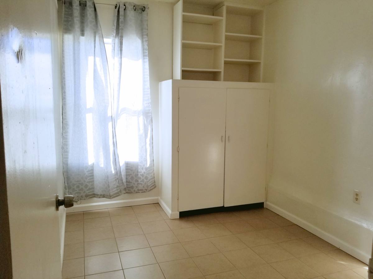 Townhouse for rent at 707 W Newgrove St, Lancaster, CA 93534