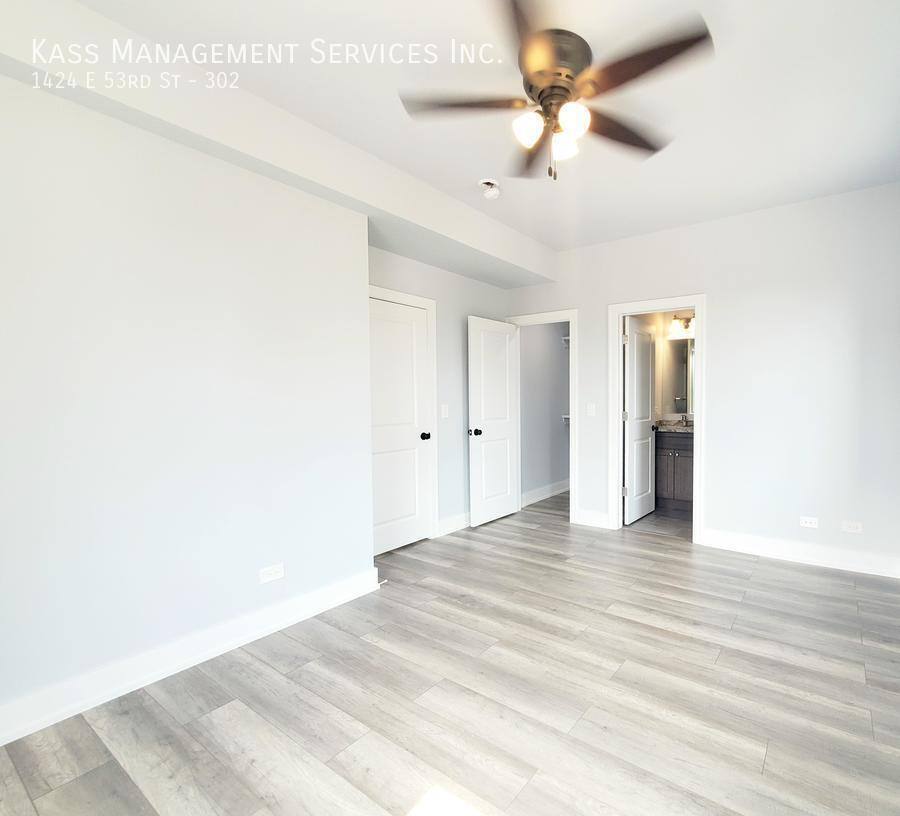 Condo for rent at 1424 E 53rd St, Chicago, IL 60615