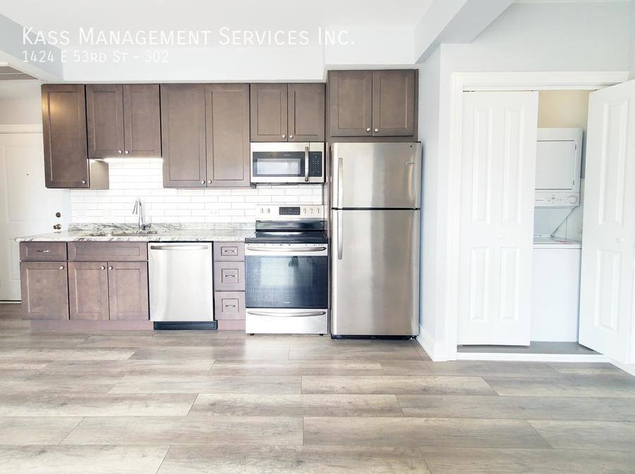 Condo for rent at 1424 E 53rd St, Chicago, IL 60615