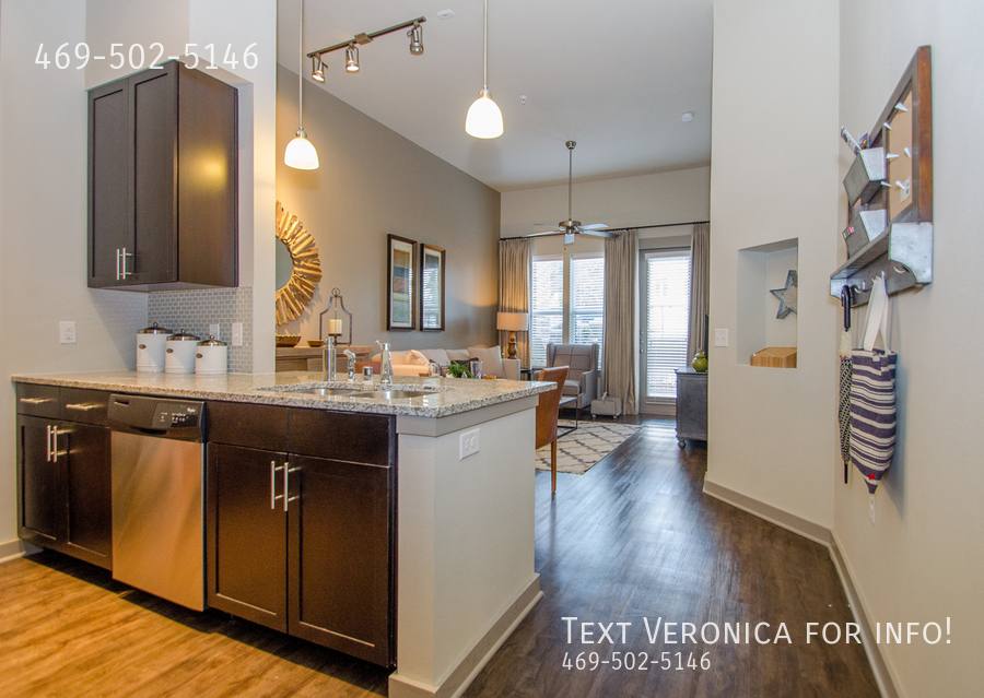 Apartment for rent at 930 E 15th St, Plano, TX 75074