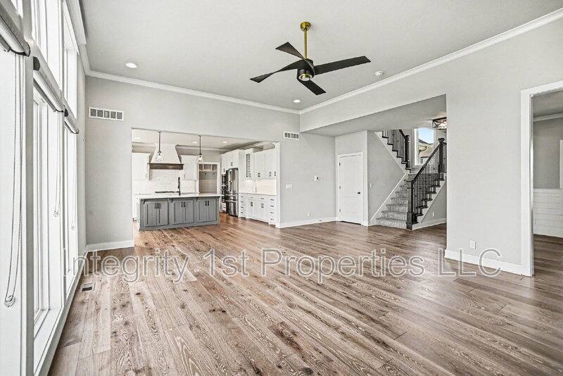 House for rent at 1304 NW 107th Terrace, Kansas City, MO 64155
