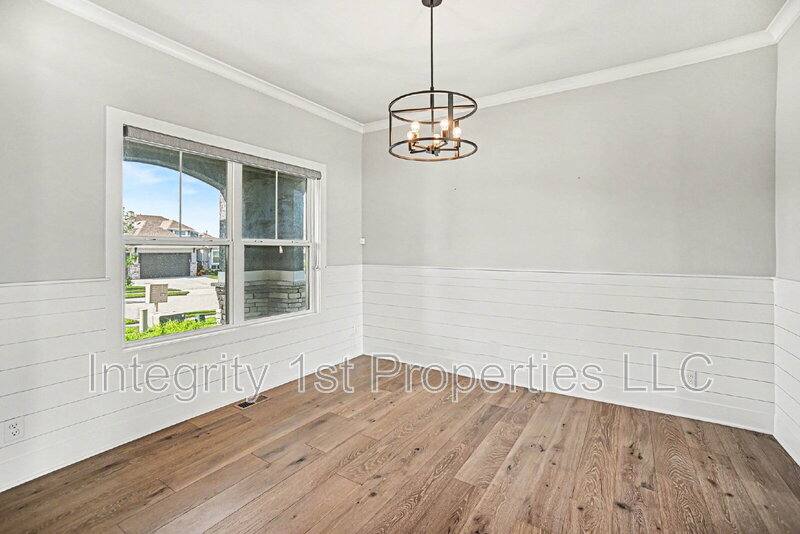 House for rent at 1304 NW 107th Terrace, Kansas City, MO 64155