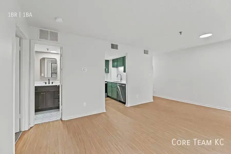 Apartment for rent at 235 Ward Parkway, Kansas City, MO 64112