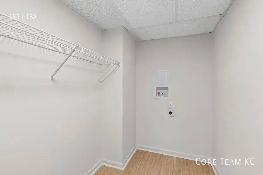 Apartment for rent at 235 Ward Parkway, Kansas City, MO 64112
