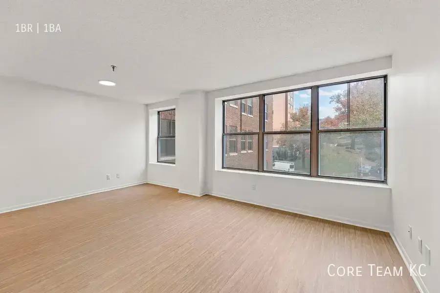 Apartment for rent at 235 Ward Parkway, Kansas City, MO 64112