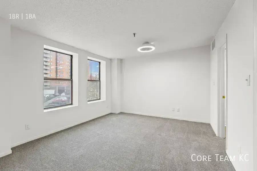 Apartment for rent at 235 Ward Parkway, Kansas City, MO 64112