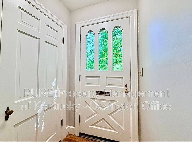 House for rent at 484 Hart Rd, Lexington, KY 40502