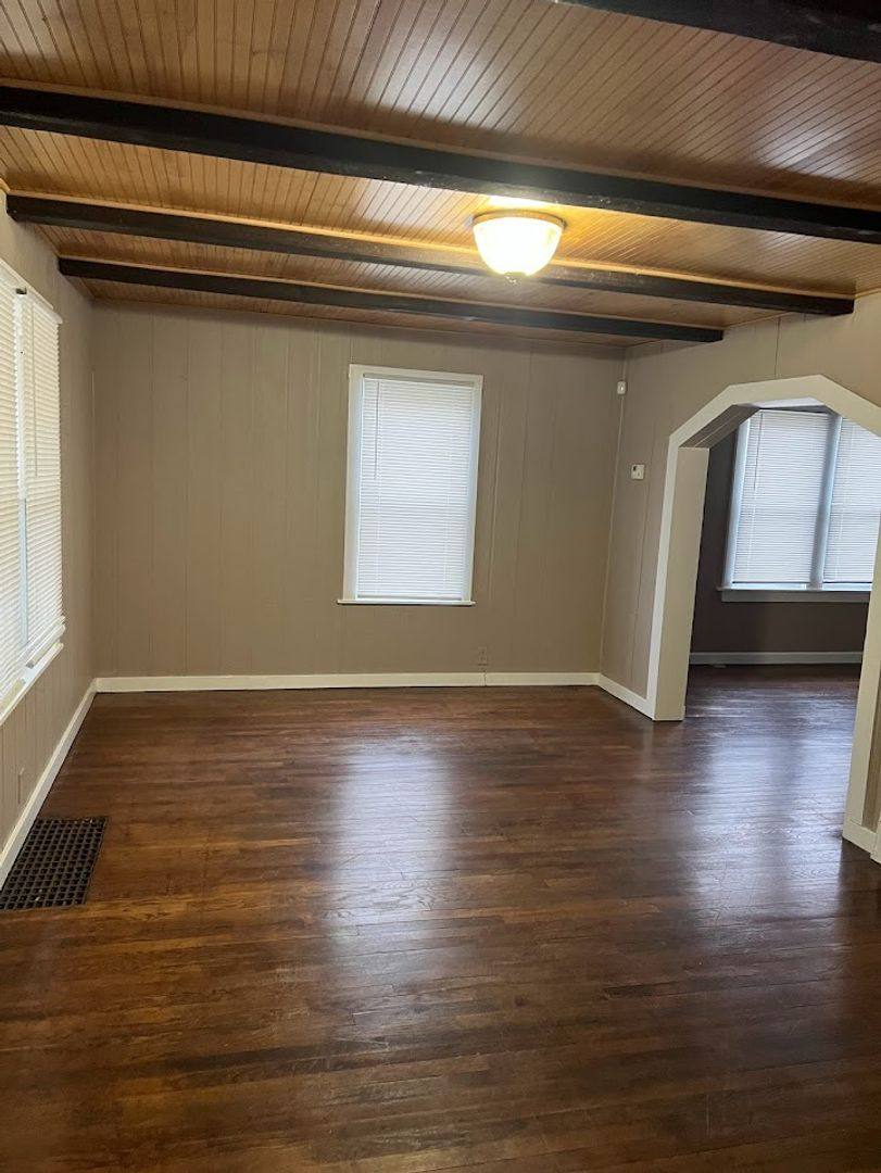 House for rent at 427 W Vinyard, Anderson, IN 46011
