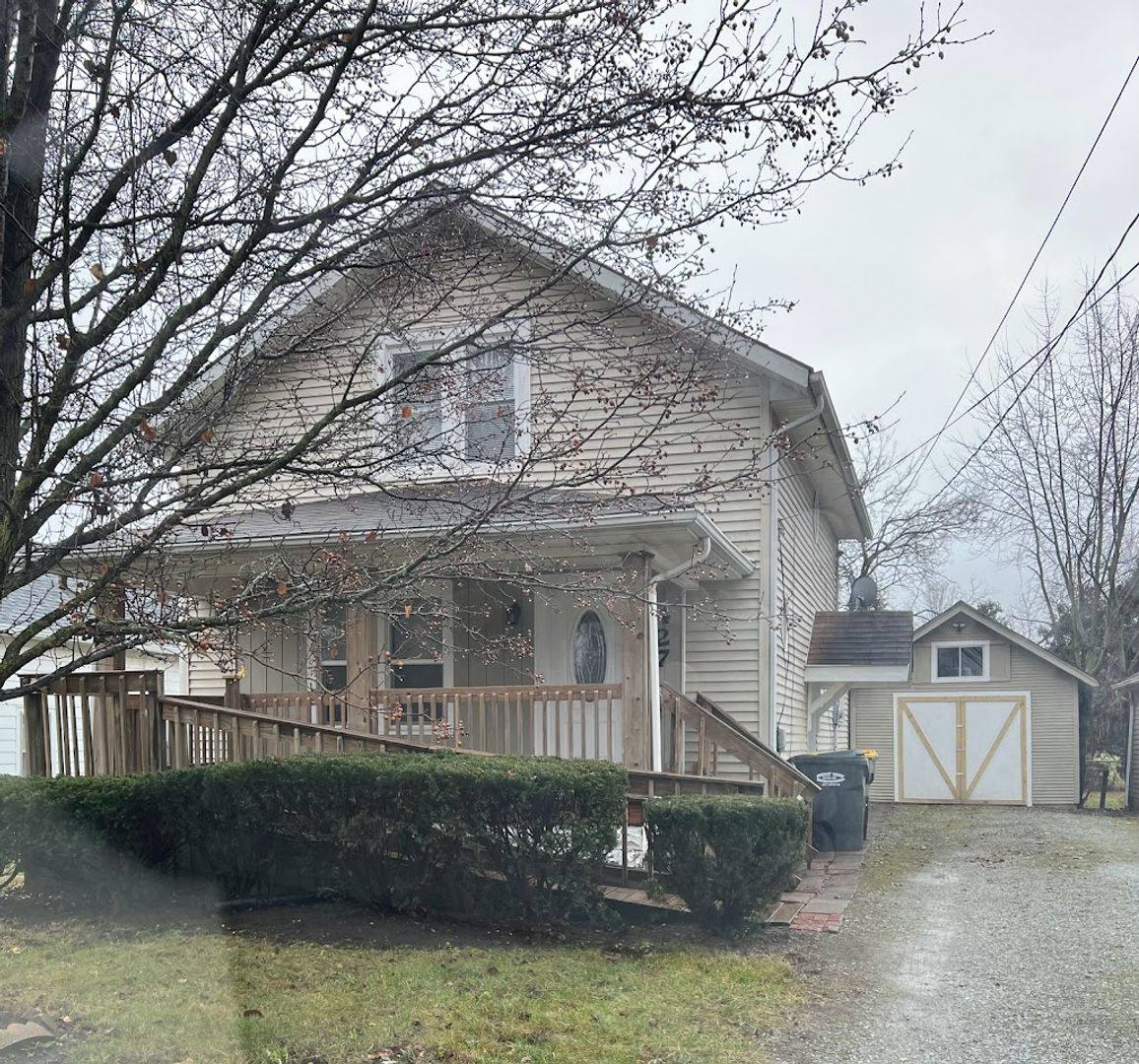 House for rent at 427 W Vinyard, Anderson, IN 46011