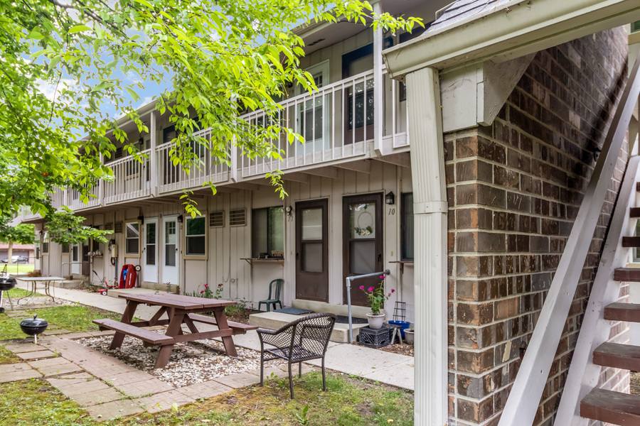 Apartment for rent at 3515 E Tesch Ave, Saint Francis, WI 53235