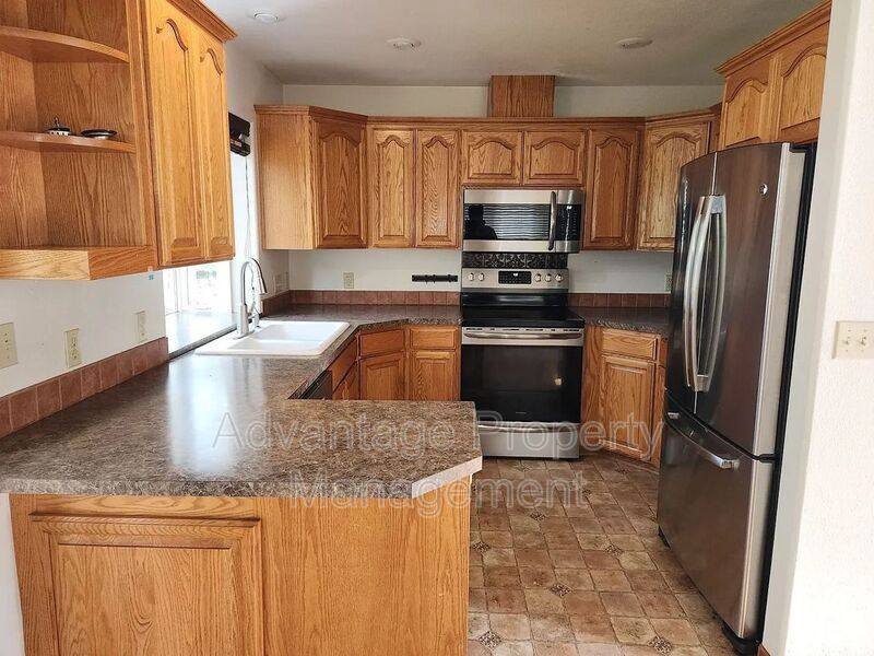 House for rent at 494 Nandina St, Sweet Home, OR 97386