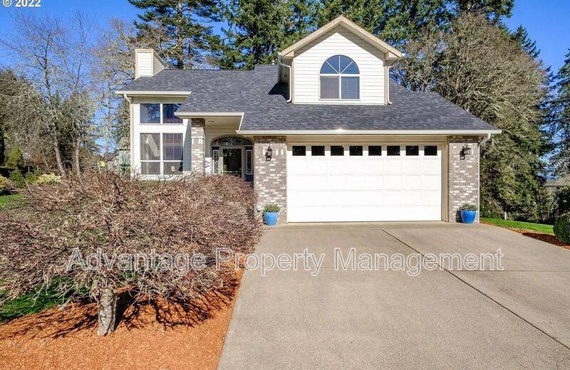 House for rent at 494 Nandina St, Sweet Home, OR 97386