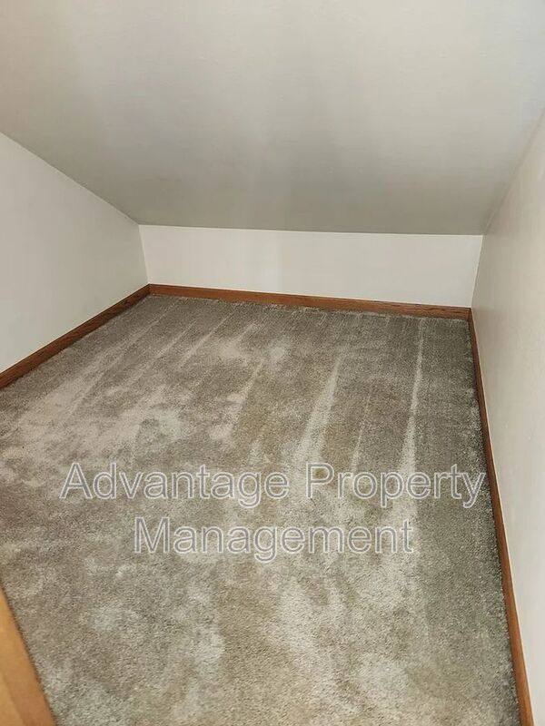 House for rent at 494 Nandina St, Sweet Home, OR 97386