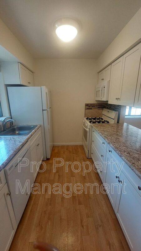 Condo for rent at 28 Andover Court, Brookfield, CT 06804