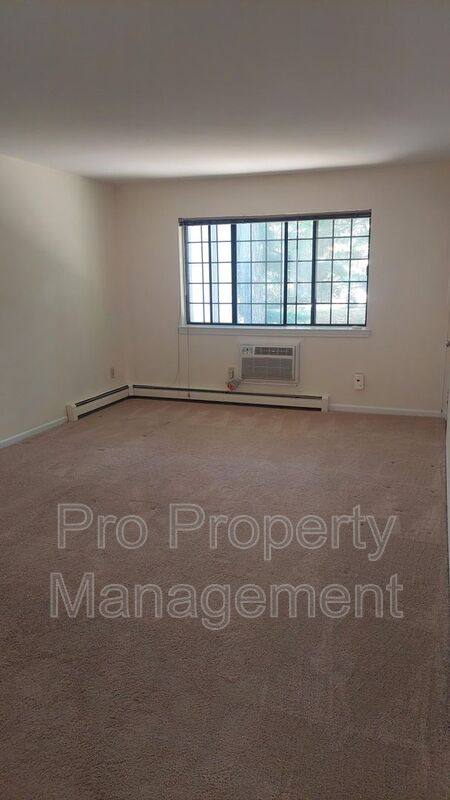 Condo for rent at 28 Andover Court, Brookfield, CT 06804