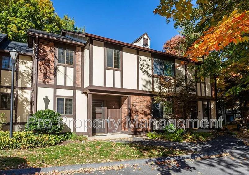 Condo for rent at 28 Andover Court, Brookfield, CT 06804