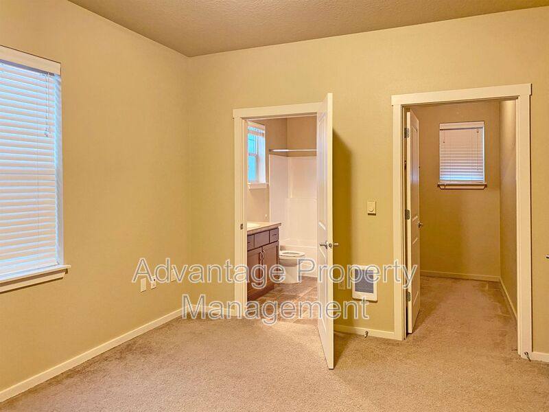 Apartment for rent at 519 N Catron Place #2, Monmouth, OR 97361