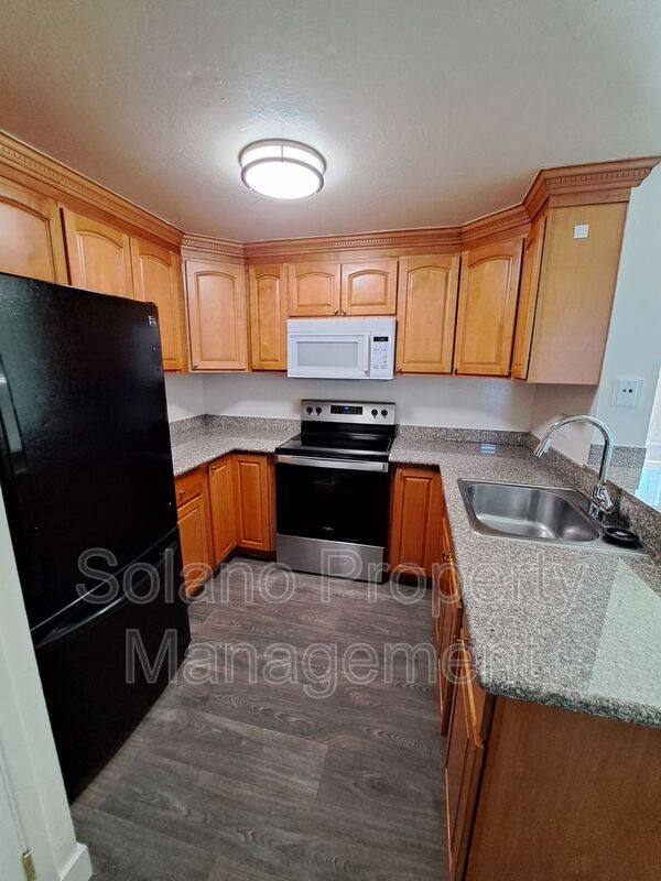Townhouse for rent at 145 Del Rey Court, Fairfield, CA 94533