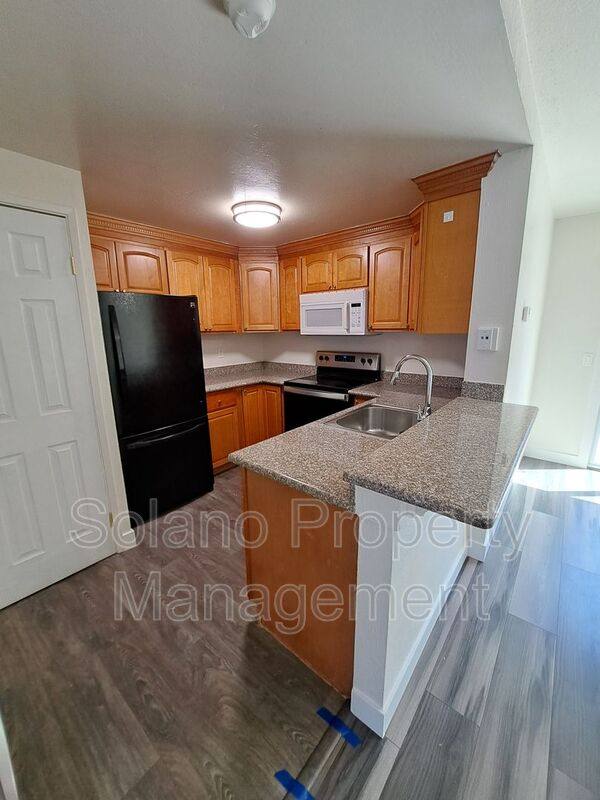 Townhouse for rent at 145 Del Rey Court, Fairfield, CA 94533