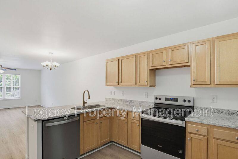Townhouse for rent at 1352 Snow Court, Burlington, NC 27215