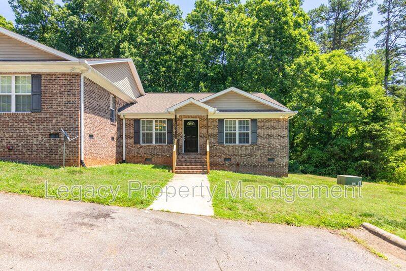 Townhouse for rent at 1352 Snow Court, Burlington, NC 27215