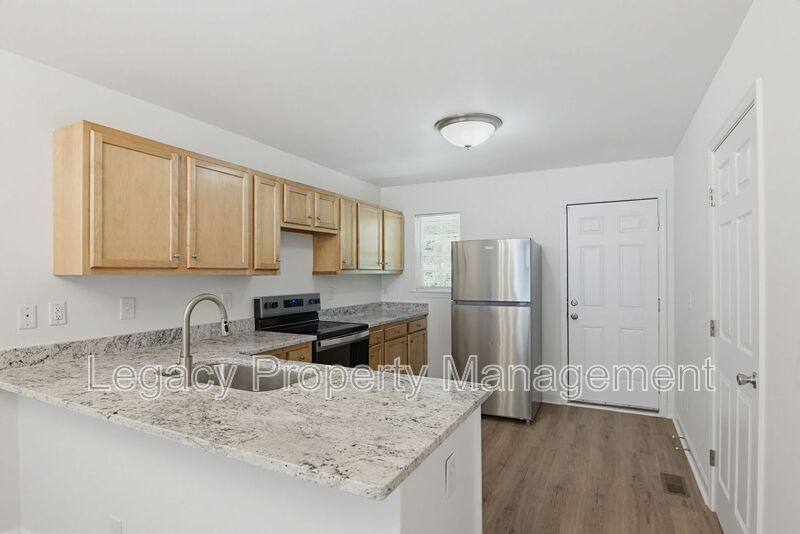 Townhouse for rent at 1352 Snow Court, Burlington, NC 27215