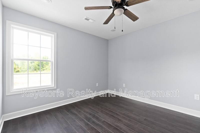 Townhouse for rent at 111 Robertson Hill Rd #7, Dover, TN 37058