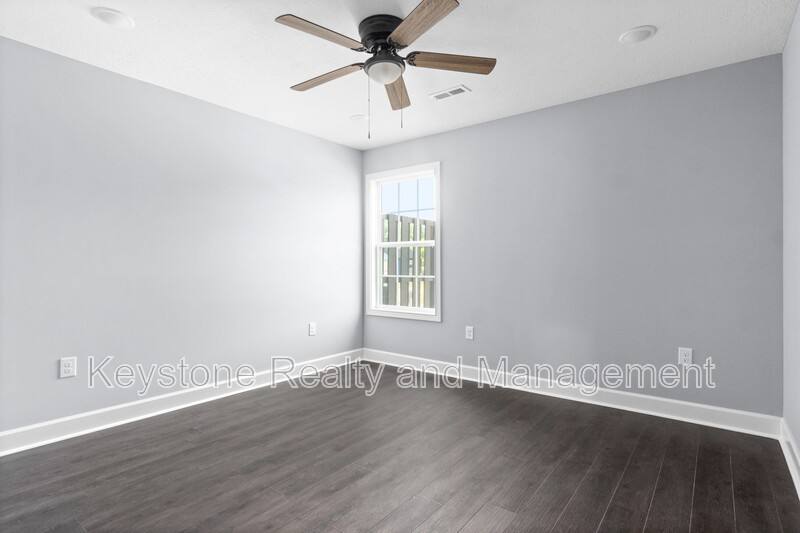 Townhouse for rent at 111 Robertson Hill Rd #7, Dover, TN 37058
