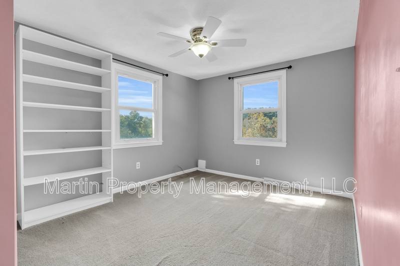 House for rent at 7 Briarwood Rd, Woburn, MA 01801
