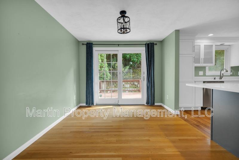 House for rent at 7 Briarwood Rd, Woburn, MA 01801