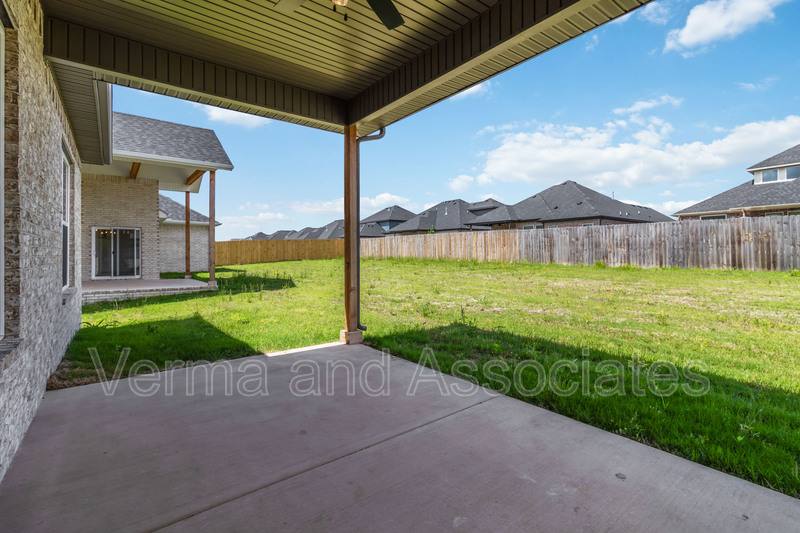 House for rent at 1061 Whistler St, Centerton, AR 72719