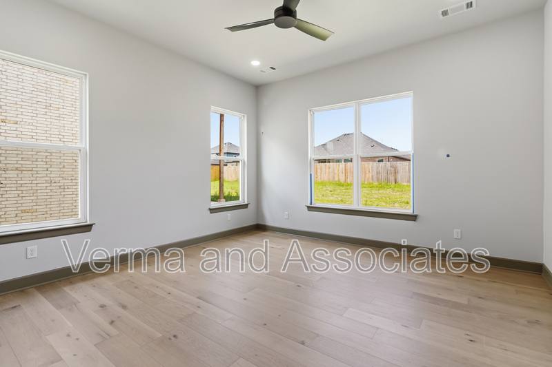 House for rent at 1061 Whistler St, Centerton, AR 72719
