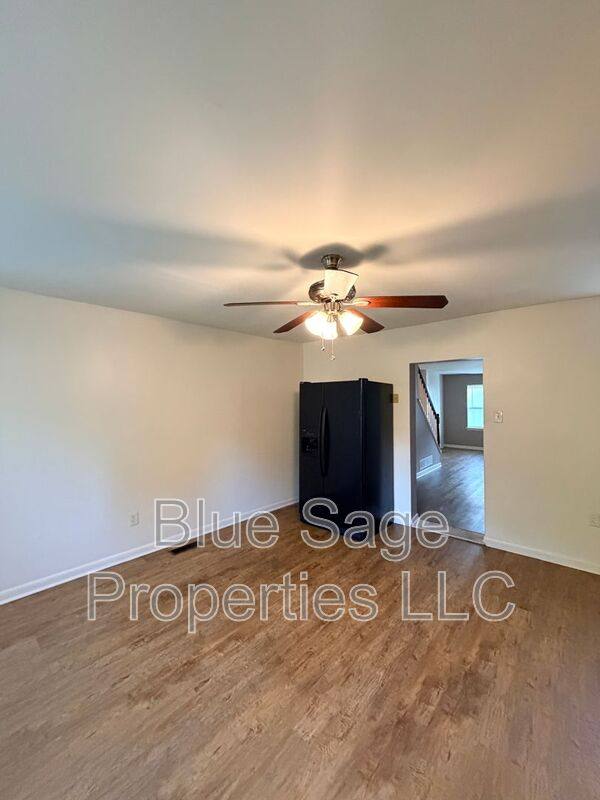Townhouse for rent at 800-818 Main St #816, Marcus Hook, PA 19061