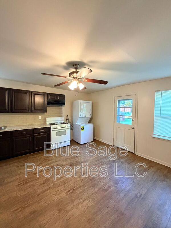 Townhouse for rent at 800-818 Main St #816, Marcus Hook, PA 19061