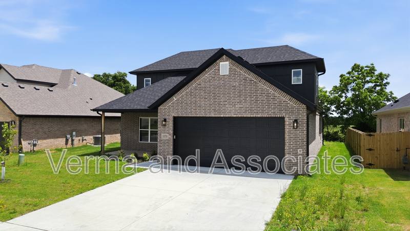 House for rent at 1070 Whistler St, Centerton, AR 72719