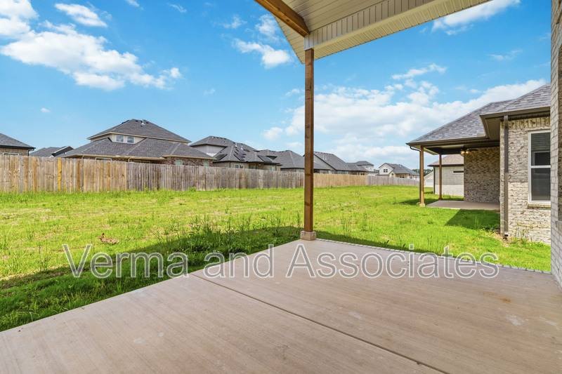 House for rent at 1071 Whistler St, Centerton, AR 72719
