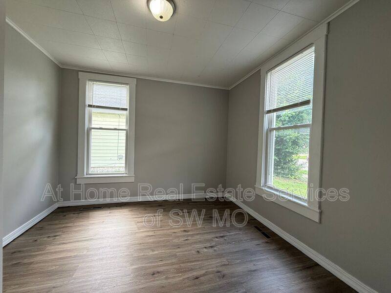 House for rent at 438 W Page, Springfield, MO 65806